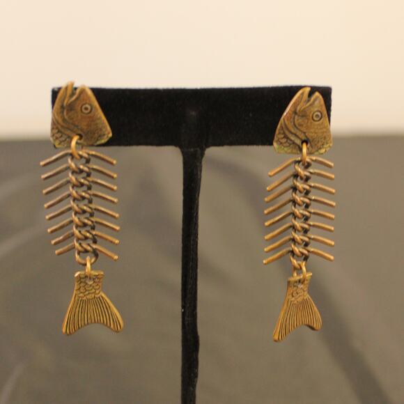 Fish Earrings Articulated Antique Brass Tone Pierced - Picture 1 of 6